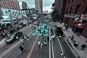 NBA氛围真的绝！无人机视角带你检票入场森林狼标靶中心