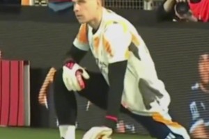 皇马取消了踩场训练，但是好像没有人通知卢宁🤣