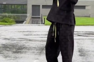 法国国家队的穿搭造型，真是一个比一个潮啊