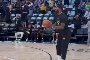 今天三分能早点开？老詹赛前苦练投篮，三分线外接连命中！