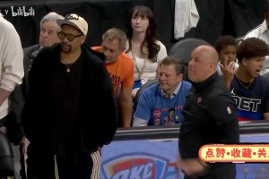 导播是懂球的！C位对准了观众想看到的！