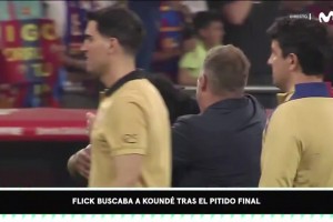 打入绝杀球！赛后弗利克跑向孔德，拥抱他并祝贺他的历史性进球