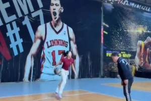 有一说一，这妹子在野球场相当于什么级别？