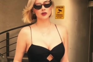 欧冠女主持这一身性感吊带装🫠这才是理想的欧洲美女啊~