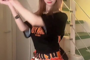 绝世美颜！云南玉昆的女球迷都这么俊嘛，有点女生男相~