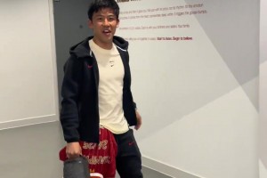 祝福还没到！😂远藤航：南野拓实还没发消息恭喜我！