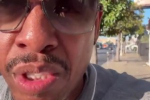 兑现G2承诺！皮尔斯穿睡衣步行24公里上班：绿军害我如此境地