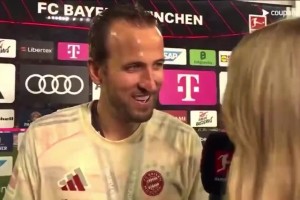 凯恩在接受女记者采访时遭到队友的偷袭🤣