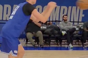 弗拉格联合试训三分表现！这出手动作感觉很柔和啊~