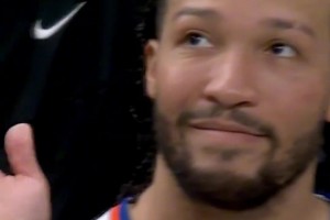 一切尽在掌握？😹布伦森比分落后早早6犯 面对镜头微笑招手