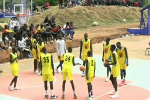 南苏丹野球场人均2米1，这是杜兰特批发市场吧🤣🤣🤣