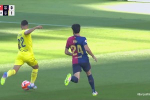巴萨开场4分钟造越位失败丢球！佩佩助攻阿约泽-佩雷斯破门！