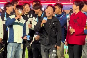 黄渤这次真进球啦！现场合不拢嘴：今天晚上好好喝一顿吧🤣