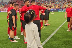 足球与音乐!中超首创!成都蓉城邀请苏见信赛后与球迷一起演唱!