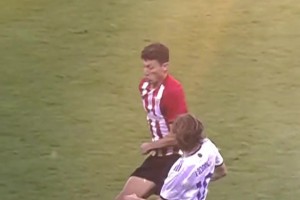 莫德里奇：不穿档那还叫过人吗？