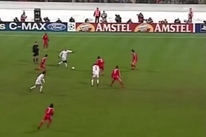 这就是珠联璧合吗？齐达内传球连线罗纳尔多集锦！