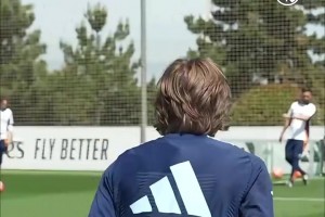 半世晨晓！莫德里奇巴斯克斯和安帅本周末将会一起告别皇马！