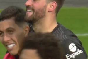 阿利松：作为门将，这球吹一辈子不过分吧！