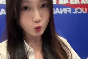 美女胡小凡：杜埃，拜仁为什么没把你拿下😭