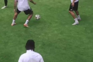 再见面时就是对手了！利物浦对凯莱赫的感谢视频！一切宛如初见！