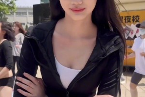 女主播婧雯没醒到私底下这么反差呀