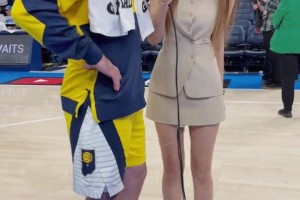 周玲安G1赛后采访麦康奈尔，这腿我给满分！😍