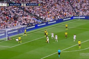 指环王❗️劳尔进球啦，经典亲吻动作，来自瓦拉内的助攻