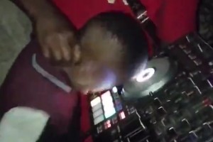 按在地上摩擦？网友恶搞欧国联决赛门德斯vs亚马尔😂😂