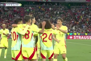 西班牙1-0领先！葡萄牙门前解围失误，祖比门迪破门