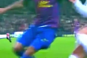 啊？阿尔维斯：不在巴萨后，我终于可以说我喜欢C罗😍