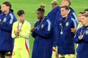 国外博主怒批亚马尔：对胜利者毫无尊重！😡