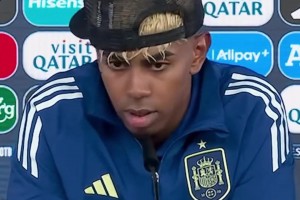 古蒂批亚马尔反戴帽子被网友拿C罗反驳😂