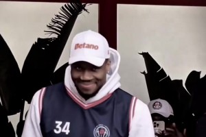 逐渐被打服！A史密斯：如果成功夺冠，SGA会成为雷霆队最伟大球员