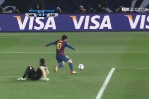 梅西这一战打服19岁的内马尔！11年世俱杯梅西2球助巴萨夺冠！