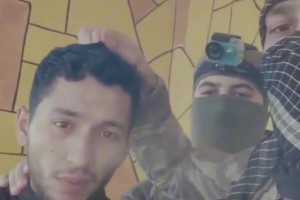 生死选择！没想到C罗的大名救了这哥们的命😱