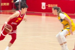 比赛再激烈，杨舒予也不忘调戏一下对手😂