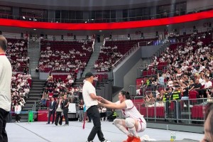 张子宇中国女篮 一站起来简直就是：哇～