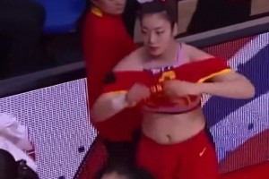 反差！场下的李梦有多甜美，场上的李梦就有多霸气😤😤😤