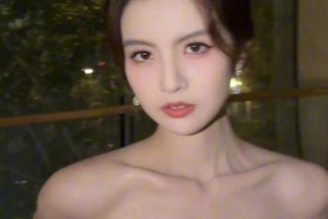 😍女主播炼炼晒视频：幸福又闪亮的日子，毕业红毯后随拍