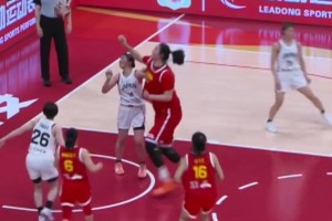 网友恶搞煽情大片！姆巴佩：当我看到贝林和阿诺德，我该退出了！