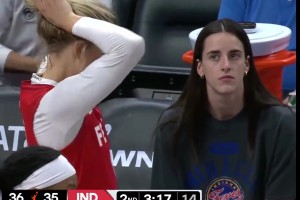 想啥呢😂！克拉克看到康宁汉姆头发之后露出诡异一笑