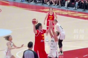 张子宇称霸内线，全场出战14分钟，得到18分10篮板...