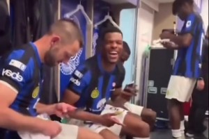 当时的投名状！完全不把阿拉巴当做阻碍，姆巴佩这球太霸气了！