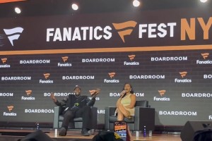 太有节目效果了🤯KD在活动现场突然得知被交易！全场炸锅！！