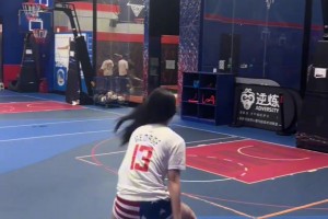 我是乔治的粉丝，这个兄弟们就不要跟我抢啦😊