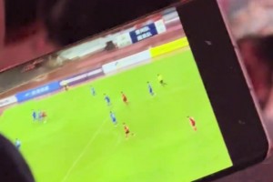 苏超门票经济实惠？这位大哥的观赛位置可不便宜啊！