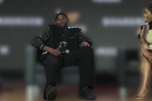 杜兰特回应加盟火箭！KD：让我们拭目以待！