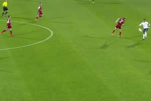 C罗这球感无敌了😱！神级停球+重炮破门