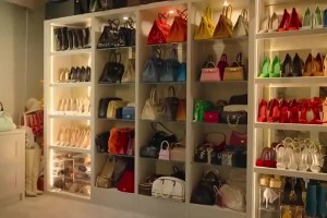 闺蜜羡慕坏了！ 乔治娜带闺蜜参观“衣帽间”，就像一家服装店