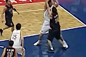 感受一下巅峰时期的姚明，不知道杨瀚森能达到几成🤔🤔🤔